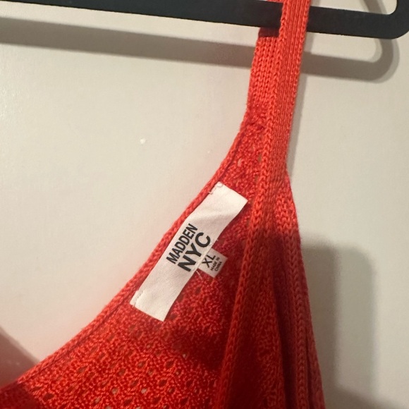 Vibrant Red Buttoned Crop Tank Top - Picture 3 of 5